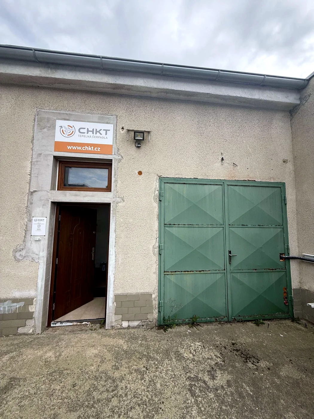 Vchod do provozovny CHKT, U Kolory 302, Liberec