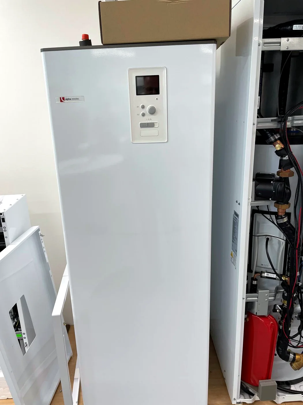 Montáž vnitřní jednotky tepelného čerpadla alpha innotec