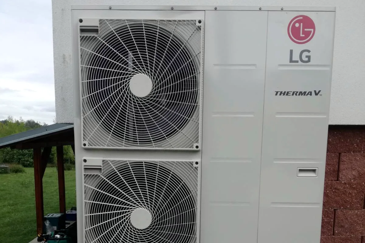 Tepelné čerpadlo LG Therma V s dvojicí ventilátorů