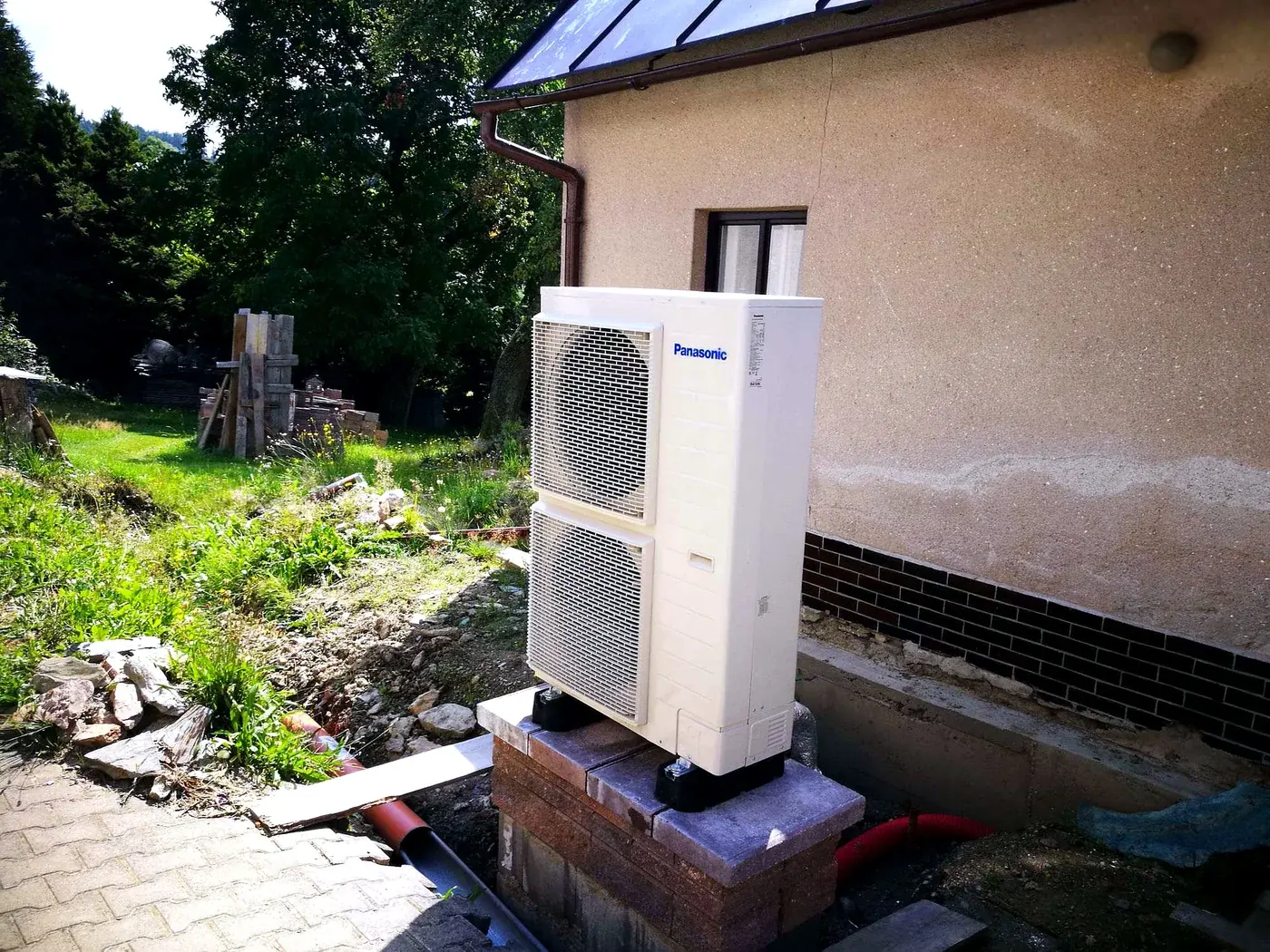 Tepelné čerpadlo Panasonic u rodinného domu